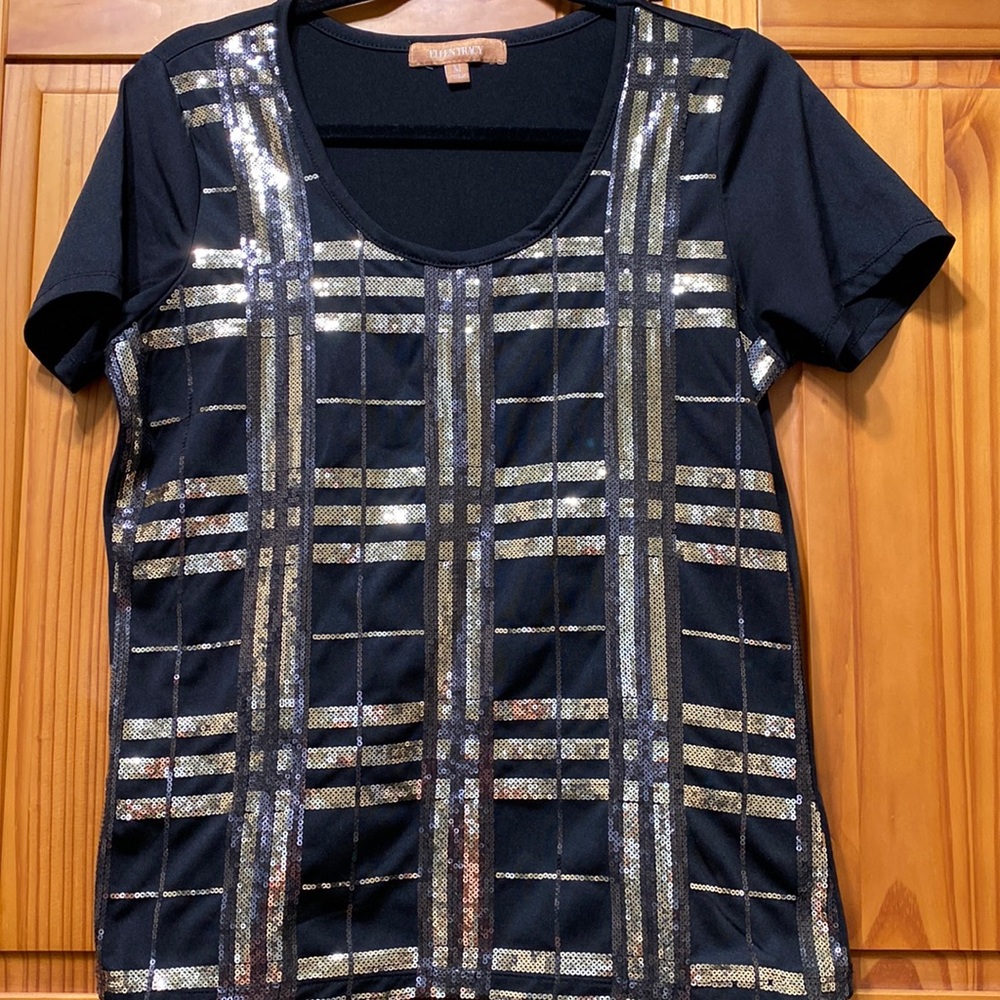 Ellen Tracy Used Black Blouse with Short Sleeves